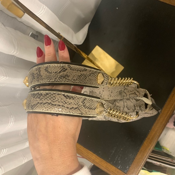 Betsey Johnson 🐍 Python Leather Shoulder Bag with Metal Gold Chains - Picture 13 of 14